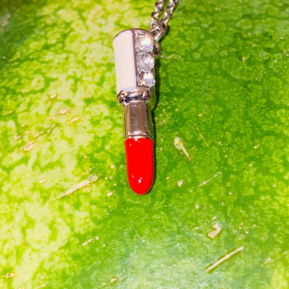 Red Lipstick Necklace💄